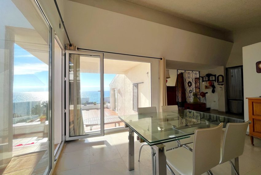 R4594306-Villa-For-Sale-Estepona-Detached-5-Beds-200-Built-12