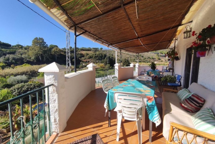 R4619881-Villa-For-Sale-Estepona-Finca-4-Beds-125-Built