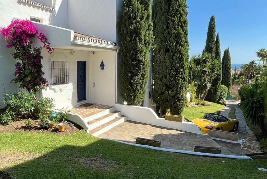 R4653148-Villa-For-Sale-El-Paraiso-Semi-Detached-5-Beds-200-Built-5