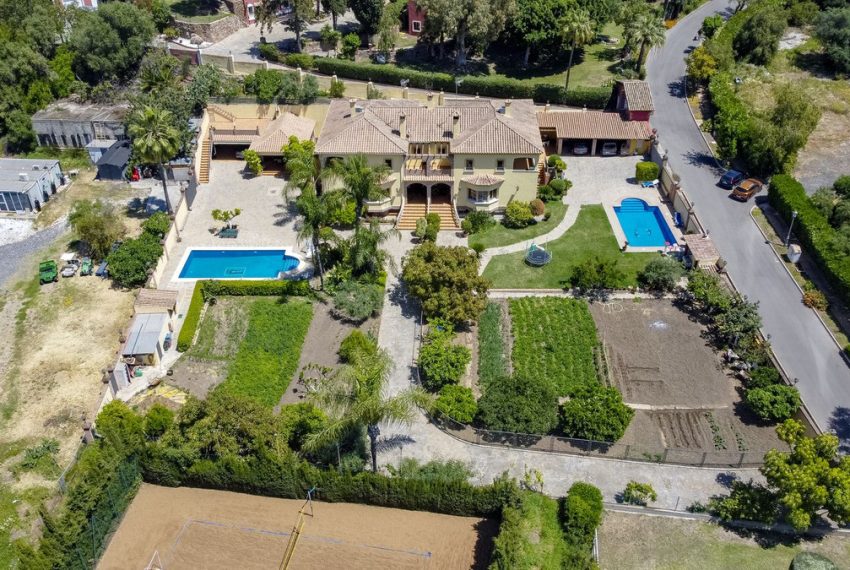 R4721041-Villa-For-Sale-Benahavis-Detached-10-Beds-1099-Built-9