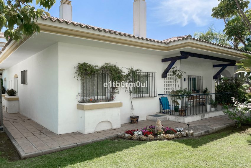 R4723159-Villa-For-Sale-The-Golden-Mile-Detached-4-Beds-533-Built