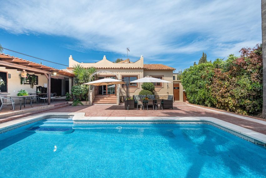 R4732219-Villa-For-Sale-Marbella-Detached-5-Beds-170-Built-2