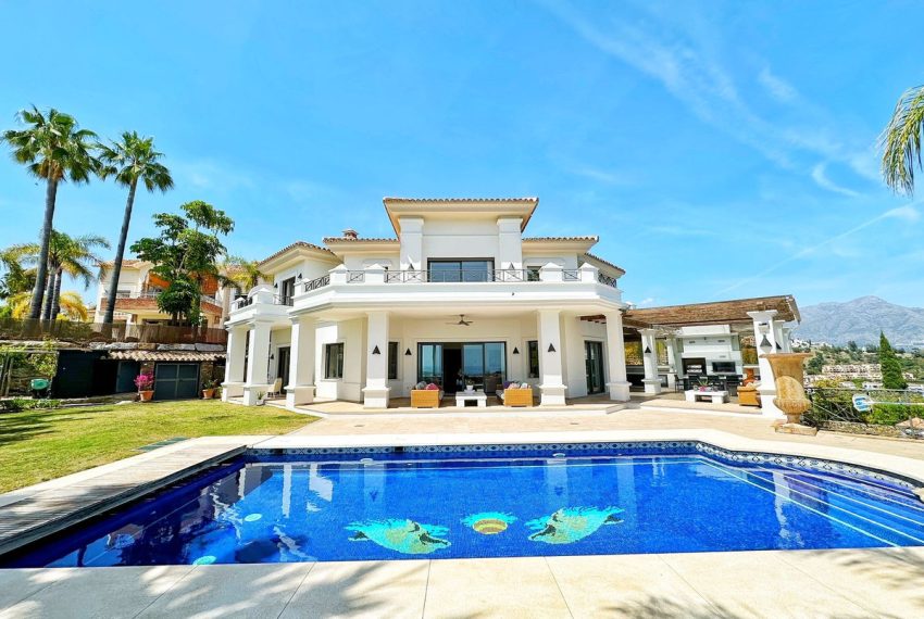 R4741945-Villa-For-Sale-Los-Arqueros-Detached-4-Beds-621-Built