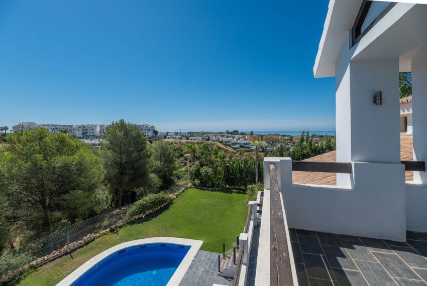 R4763782-Villa-For-Sale-Estepona-Detached-4-Beds-600-Built-3