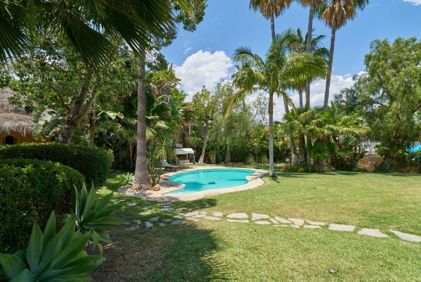 R4779100-Villa-For-Sale-Marbella-Detached-6-Beds-1640-Built-5