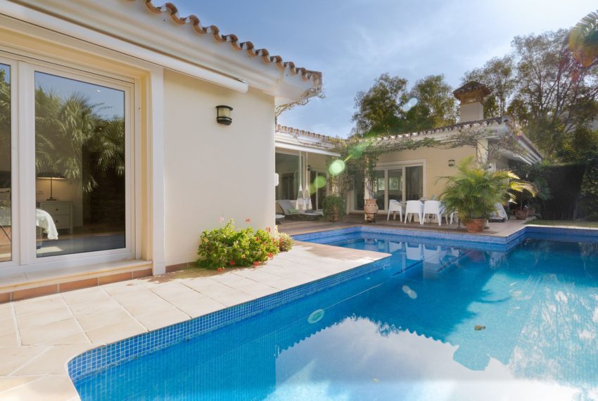 R4793164-Villa-For-Sale-Elviria-Detached-5-Beds-327-Built-18