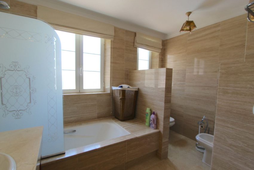 R4798708-Villa-For-Sale-Elviria-Semi-Detached-3-Beds-176-Built-16