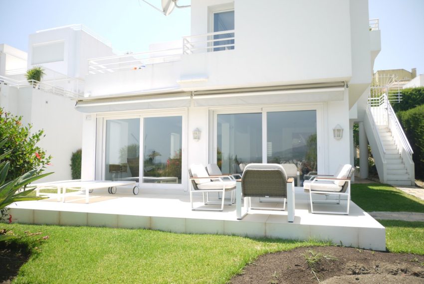 R4813546-Villa-For-Sale-Nueva-Andalucia-Semi-Detached-3-Beds-120-Built-1