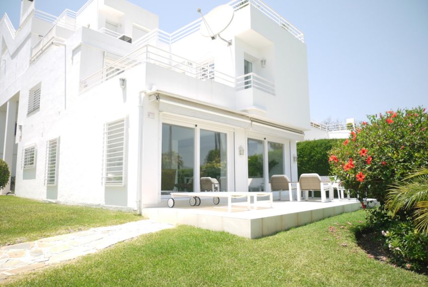 R4813546-Villa-For-Sale-Nueva-Andalucia-Semi-Detached-3-Beds-120-Built-2