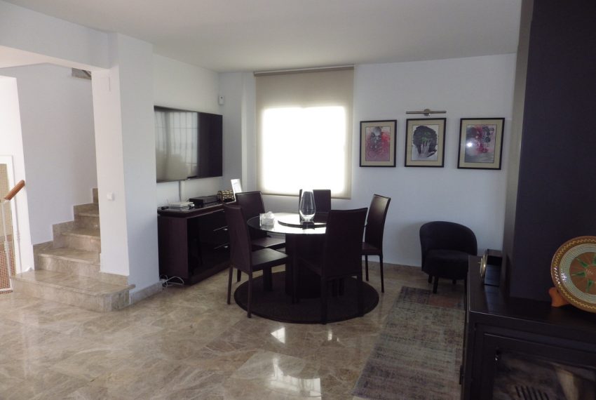 R4830913-Townhouse-For-Sale-Nueva-Andalucia-Terraced-5-Beds-160-Built-8