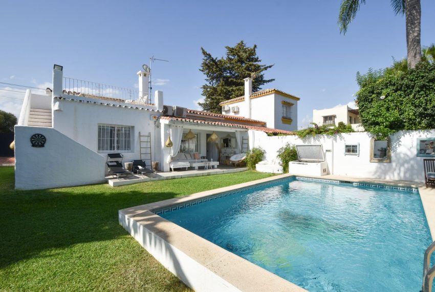 R4835227-Villa-For-Sale-San-Pedro-de-Alcantara-Detached-2-Beds-85-Built