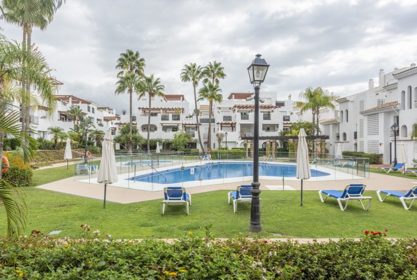 R4841362-Apartment-For-Sale-San-Pedro-de-Alcantara-Ground-Floor-2-Beds-137-Built