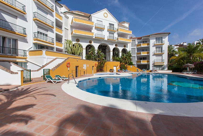 R4845865-Apartment-For-Sale-Elviria-Penthouse-2-Beds-125-Built-2