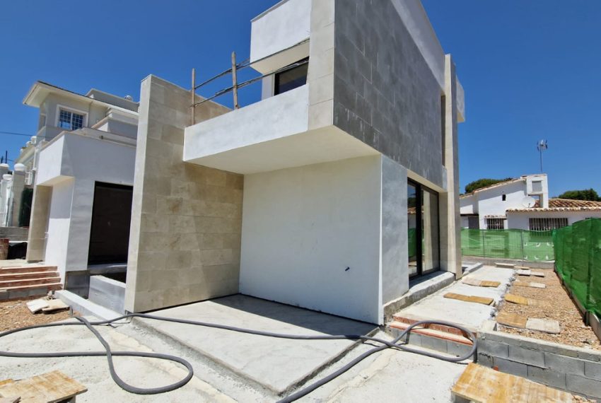 R4848769-Villa-For-Sale-Nueva-Andalucia-Detached-4-Beds-268-Built-9