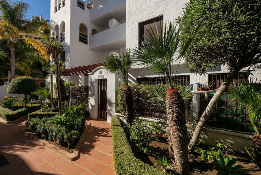 R4850788-Apartment-For-Sale-Nueva-Andalucia-Ground-Floor-3-Beds-155-Built-11