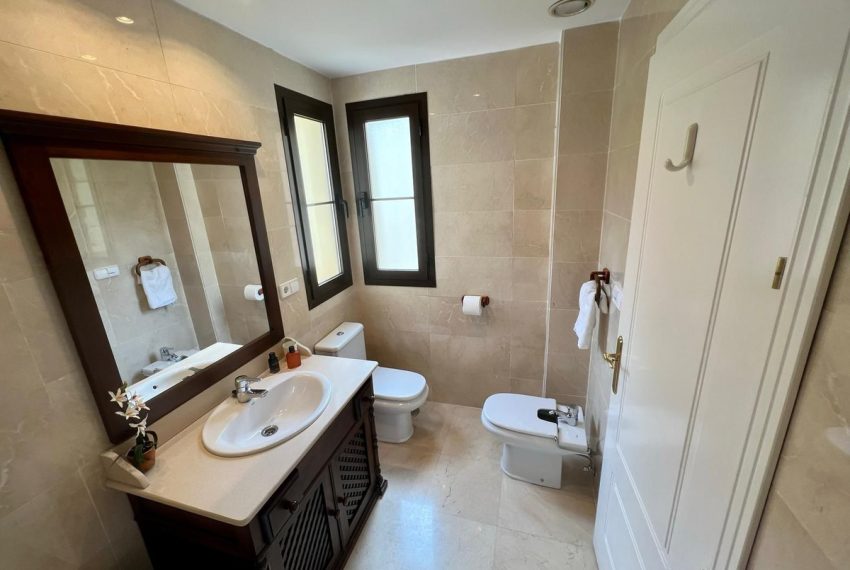 R4851529-Apartment-For-Sale-Los-Arqueros-Penthouse-Duplex-3-Beds-120-Built-13