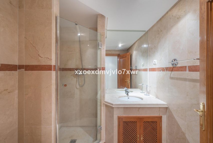 R4853587-Apartment-For-Sale-Estepona-Penthouse-3-Beds-160-Built-12