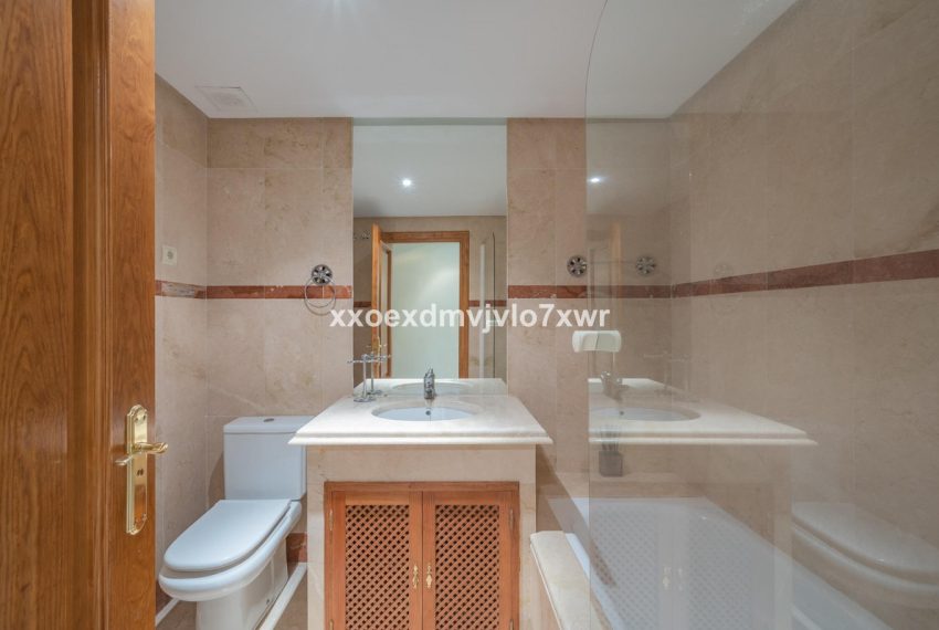 R4853587-Apartment-For-Sale-Estepona-Penthouse-3-Beds-160-Built-5