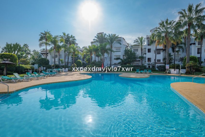 R4853587-Apartment-For-Sale-Estepona-Penthouse-3-Beds-160-Built