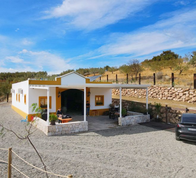 R4855498-Image 1-Finca - 1 Beds - 200 Built