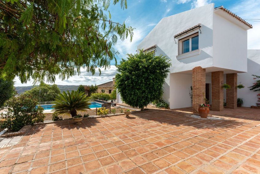 R4859884-Villa-For-Sale-Coin-Detached-5-Beds-251-Built-1