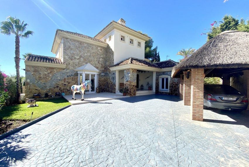 R4861786-Villa-For-Sale-Elviria-Detached-5-Beds-483-Built-3