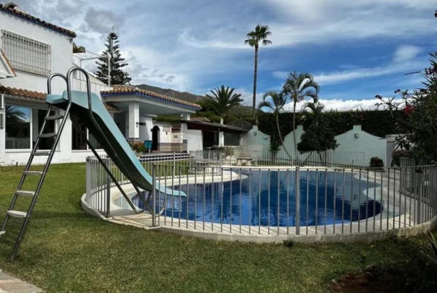 R4862818-Villa-For-Sale-Marbella-Detached-5-Beds-497-Built