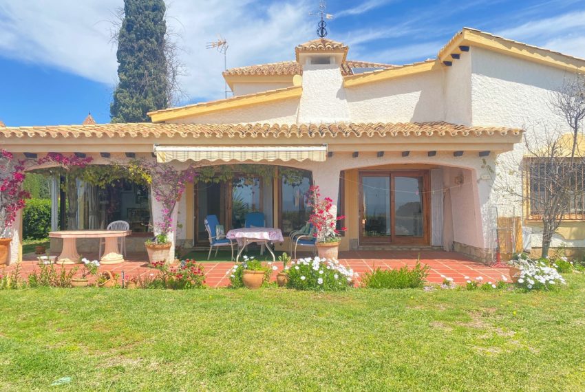 R4872784-Villa-For-Sale-El-Rosario-Detached-4-Beds-333-Built-1