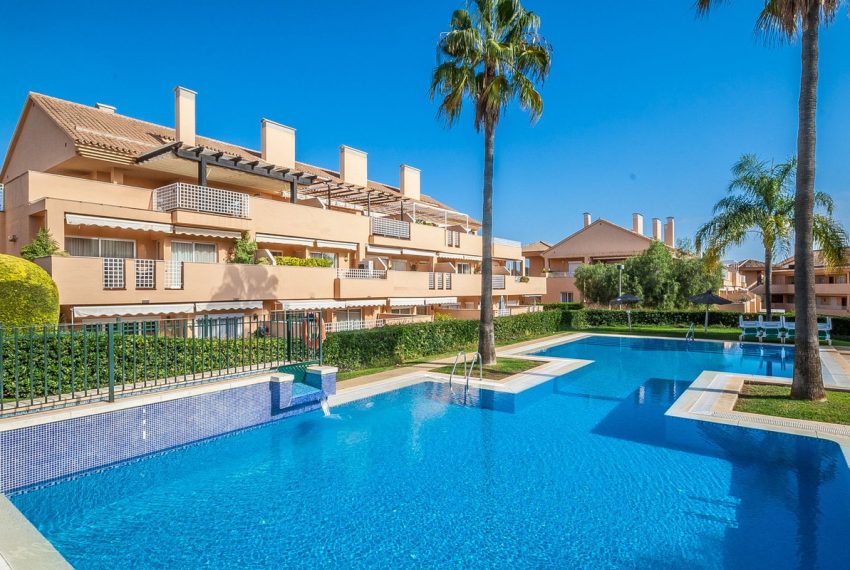 R4872790-Apartment-For-Sale-Elviria-Penthouse-2-Beds-105-Built