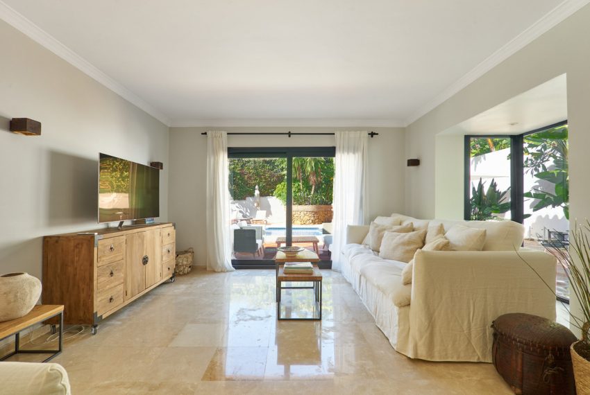 R4874473-Villa-For-Sale-Los-Monteros-Detached-4-Beds-381-Built-7