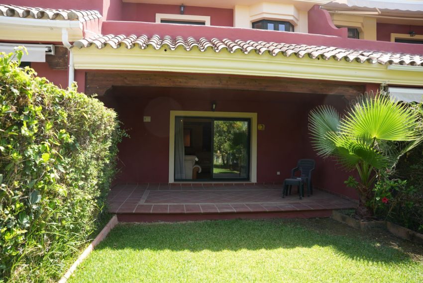 R4875172-Townhouse-For-Sale-Nagueles-Terraced-4-Beds-305-Built-1