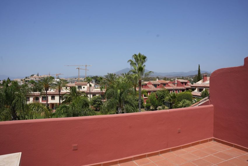 R4875172-Townhouse-For-Sale-Nagueles-Terraced-4-Beds-305-Built-19