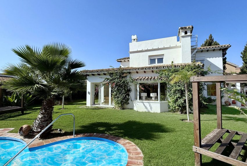 R4876534-Villa-For-Sale-Guadalmina-Alta-Detached-5-Beds-362-Built