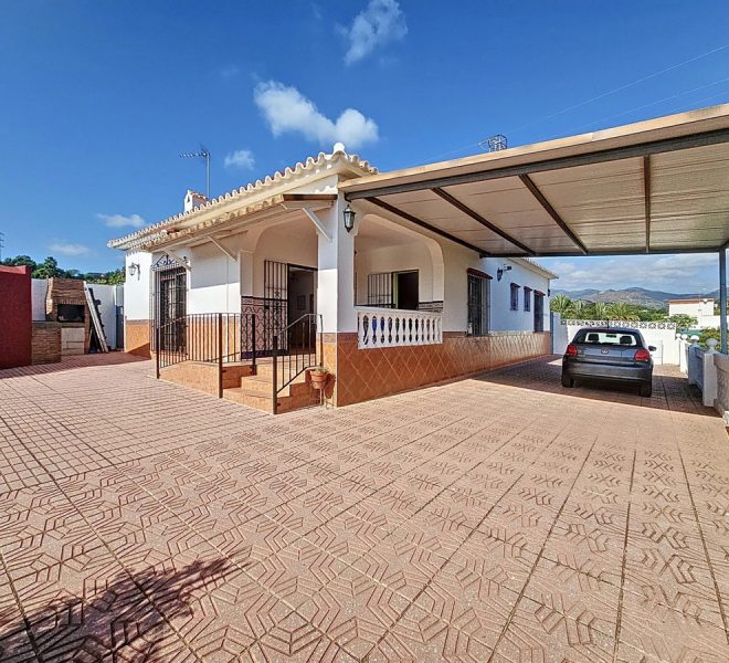 R4876840-Image 1-Finca - 3 Beds - 126 Built