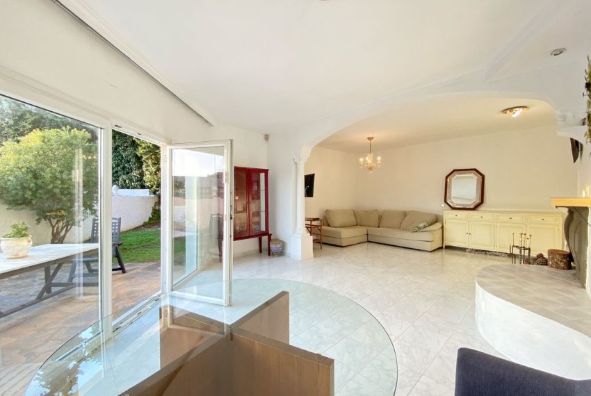 R4879465-Villa-For-Sale-Marbella-Detached-3-Beds-146-Built-5