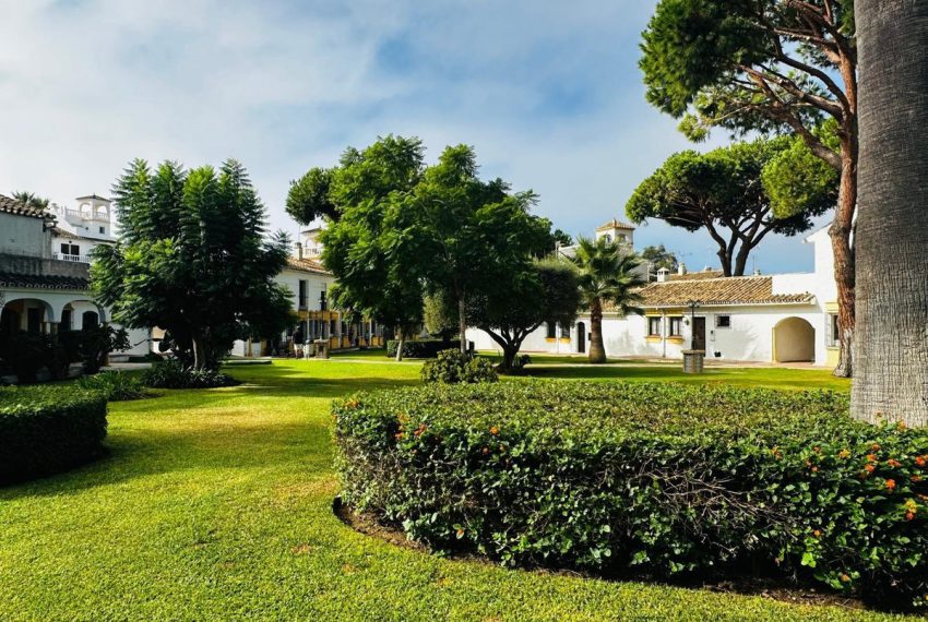 R4879747-Villa-For-Sale-Marbella-Detached-3-Beds-90-Built-17