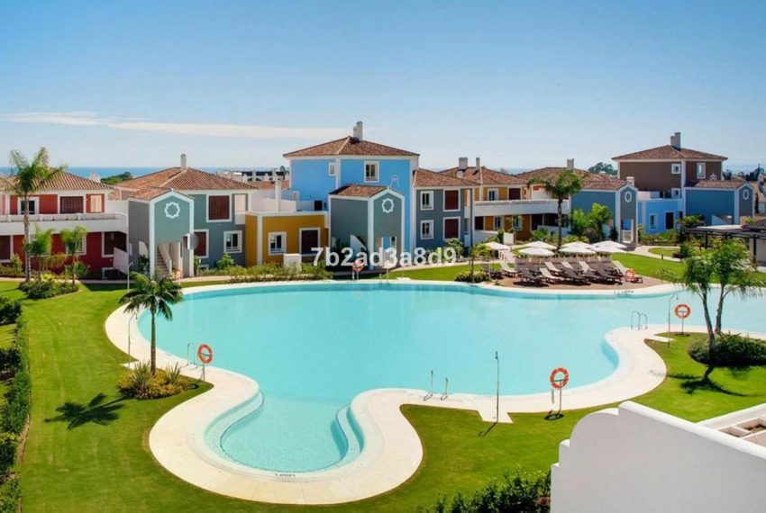 R4883899-Townhouse-For-Sale-New-Golden-Mile-Terraced-3-Beds-130-Built