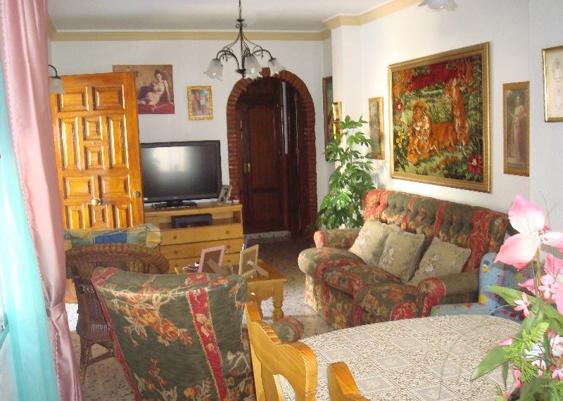 R141157-Villa-For-Sale-Estepona-Detached-13-Beds-490-Built-3