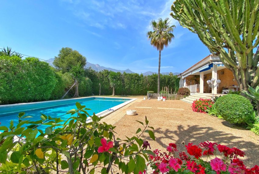 R2308304-Villa-For-Sale-Marbella-Detached-4-Beds-614-Built