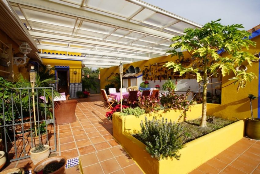 R2573192-Villa-For-Sale-El-Padron-Detached-5-Beds-311-Built-3