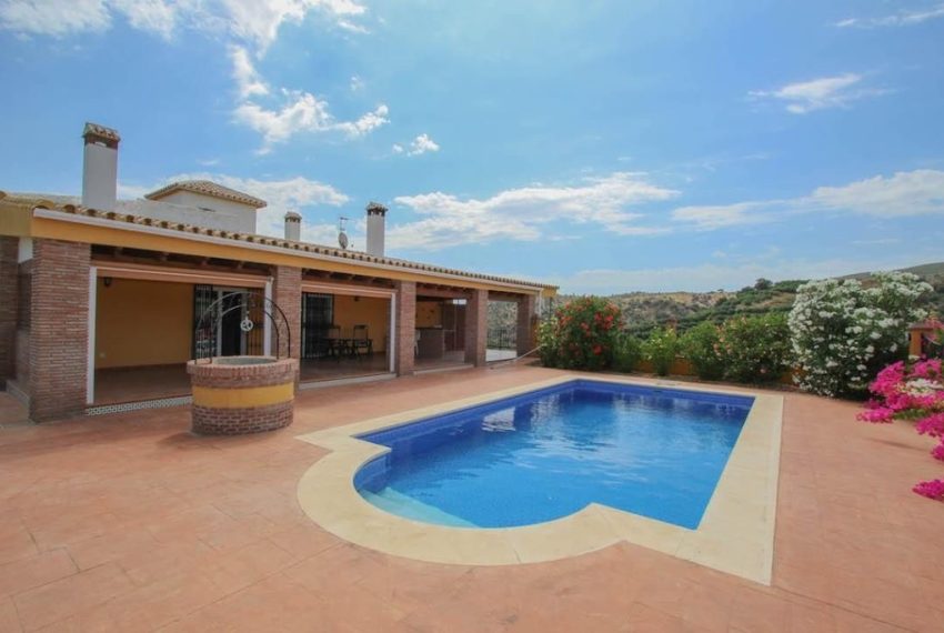 R2822033-Villa-For-Sale-Coin-Finca-5-Beds-517-Built-2