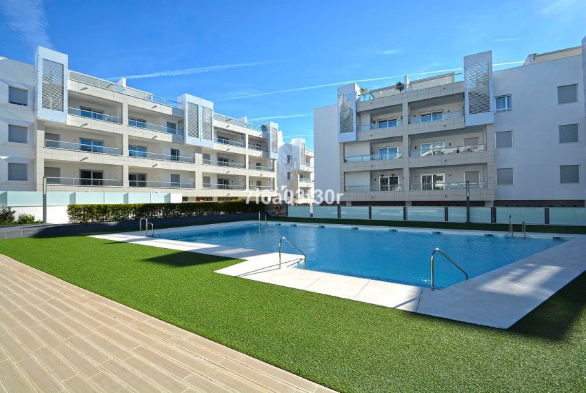 R2858120-Apartment-For-Sale-San-Pedro-de-Alcantara-Penthouse-3-Beds-94-Built-3