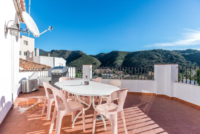 R2863451-Apartment-For-Sale-Benahavis-Penthouse-2-Beds-67-Built