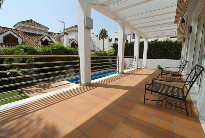 R3229714-Villa-For-Sale-San-Pedro-de-Alcantara-Detached-6-Beds-561-Built-9