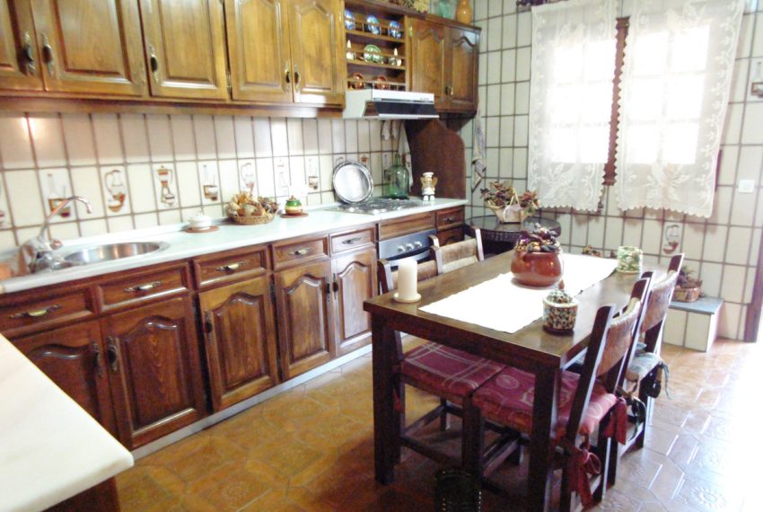 R3240280-Villa-For-Sale-Coin-Detached-6-Beds-473-Built-6