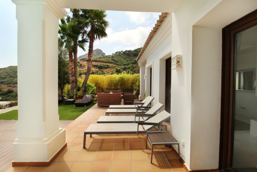 R3250426-Villa-For-Sale-Benahavis-Detached-5-Beds-639-Built-14