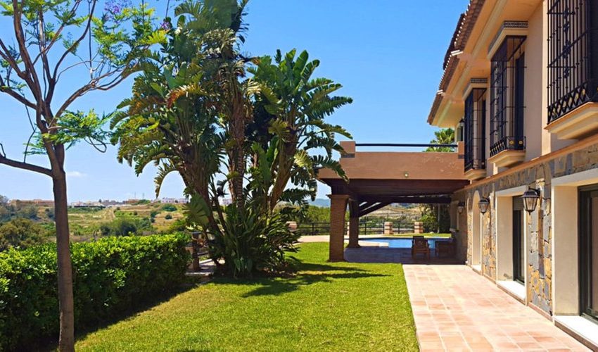 R3329542-Villa-For-Sale-Estepona-Detached-5-Beds-733-Built-6