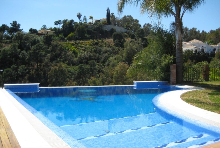 R3426691-Villa-For-Sale-Benahavis-Detached-5-Beds-600-Built-8