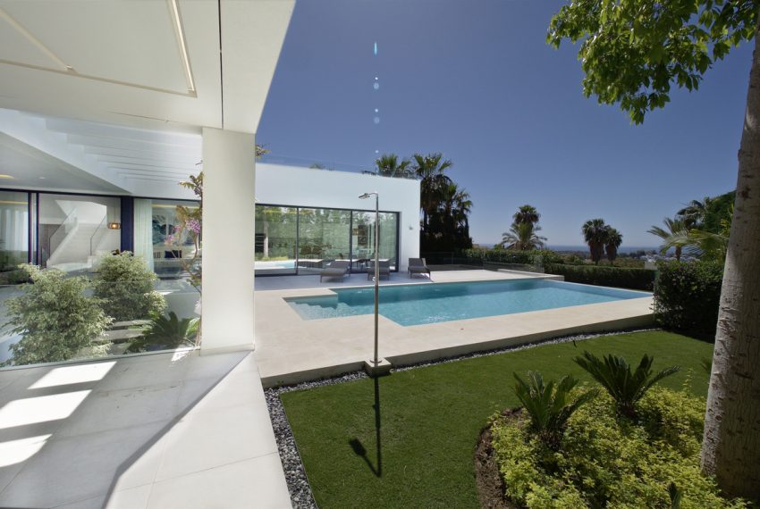 R3472051-Villa-For-Sale-Benahavis-Detached-5-Beds-672-Built-8