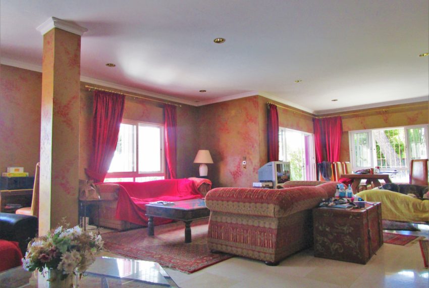 R3499372-Villa-For-Sale-Elviria-Detached-4-Beds-463-Built-8